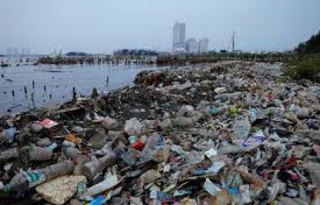 Les négociations sur la pollution plastique évitent les restrictions de production